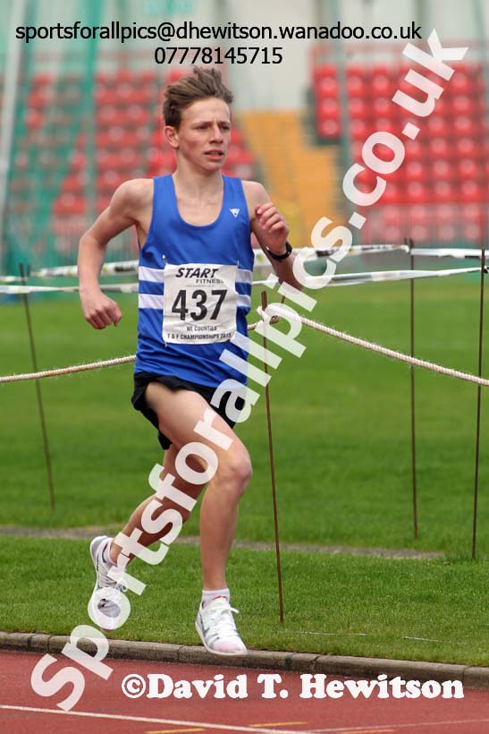 Mens under-17s, North East Track and Field Champs., Gateshead. Photo: David T. Hewitson/Sports for All Pics